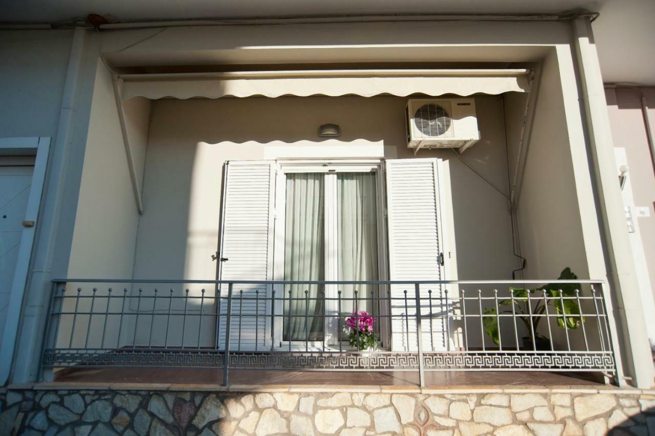 Luxury Seafront House Nearby Delphi Apartment Kirra Екстериор снимка